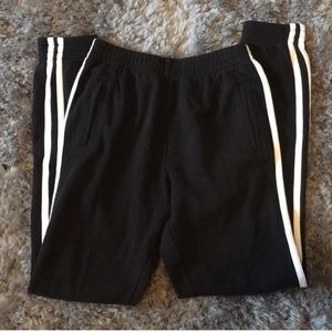 BRANDY MELVILLE SWEATS